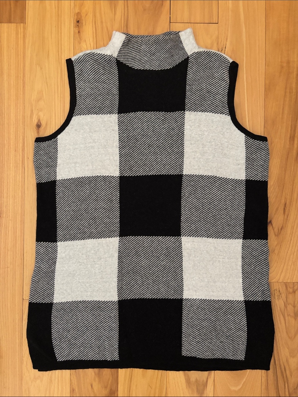 CHICOS Zenergy Cashmere Blend Buffalo Plaid Mock Neck Sweater Vest Tank Size L